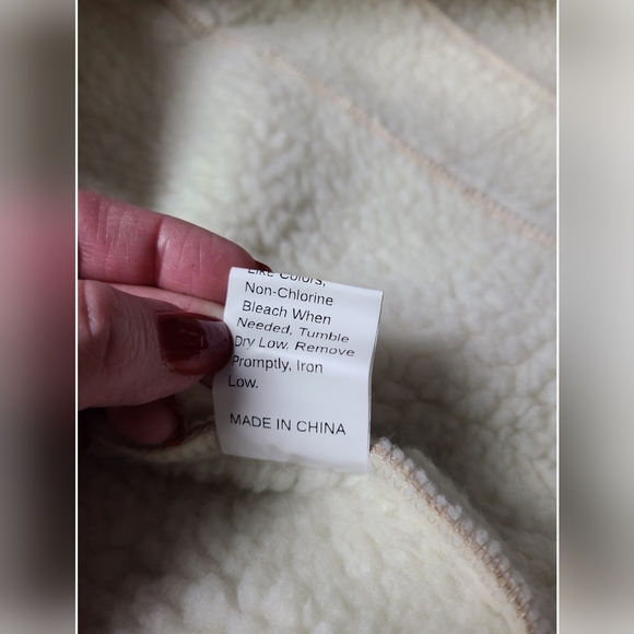 SHEIN | DROP SHOULDER | CORDUROY TYPE COAT W/FUZZY INTERIOR | SIZE XS - Picture 8 of 15